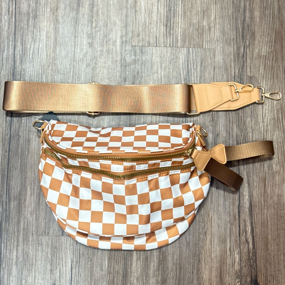 Tan & White Checkered Women’s Fanny Pack Belt Bag | Adjustable | New - Picture 2 of 3